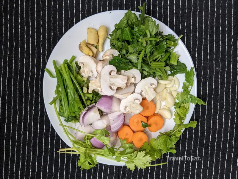 Chicken thukpa: A quick and easy recipe